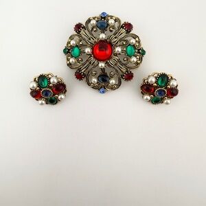 Vintage Gold Toned Faux Pearl Cabochon Flower Multicolor Rhinestone Brooch/Ear